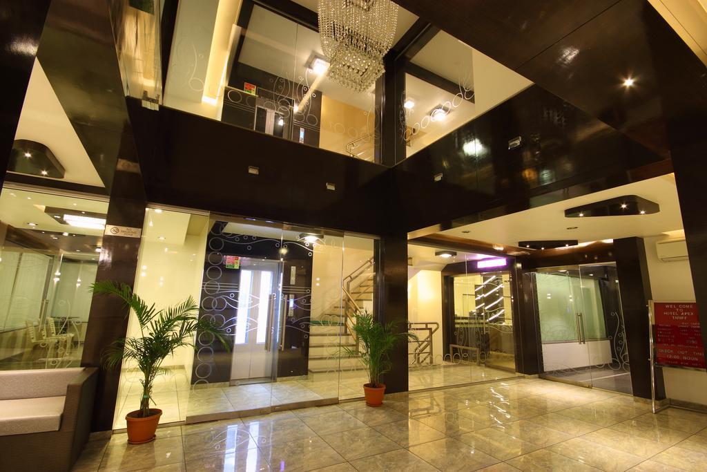 Hotel Apex Surat Exterior foto